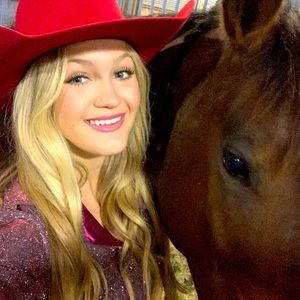 Meet your Posher, Lila